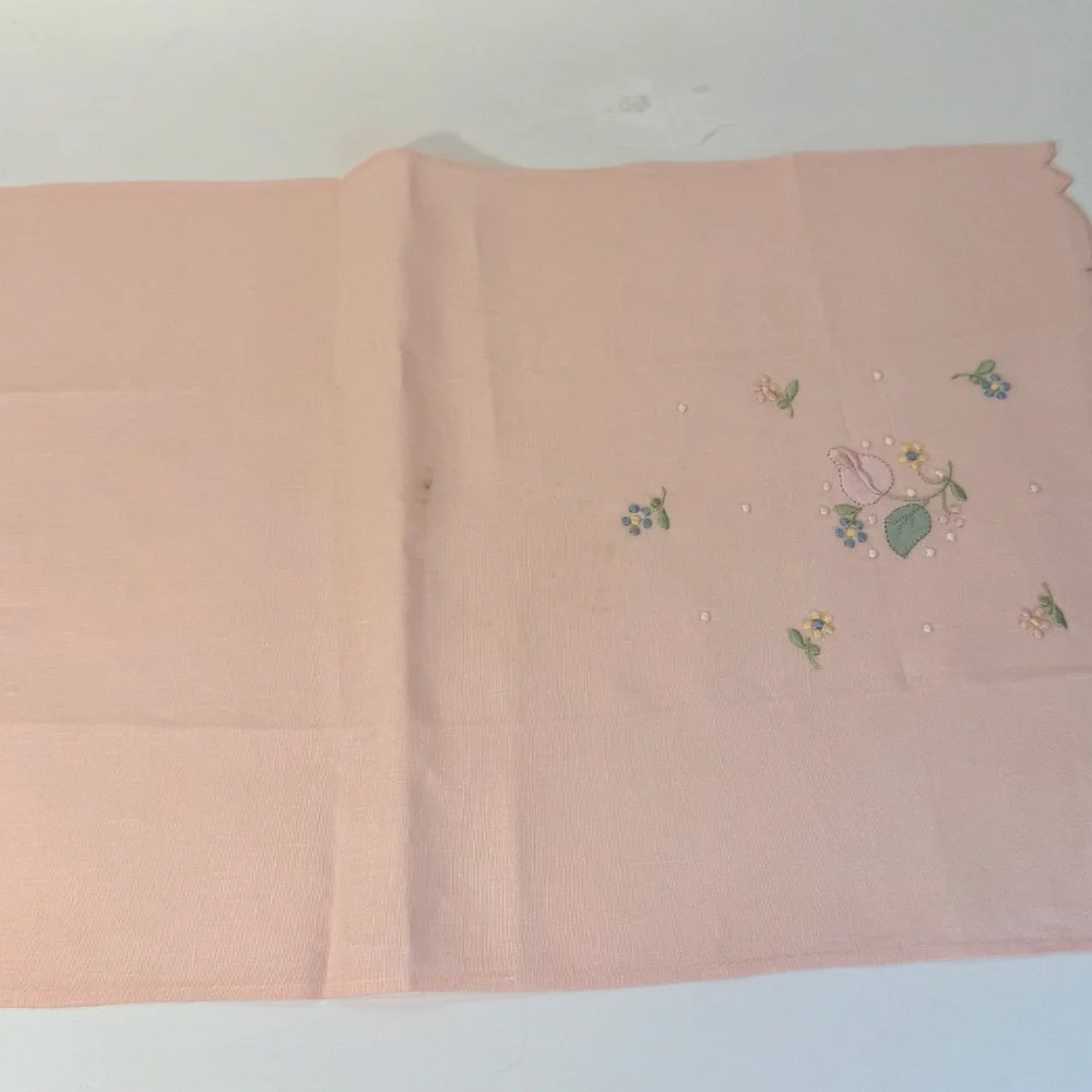 Pair Vintage  Embroidered & Appliqué  Pink Madeira Linen Fingertip Towels